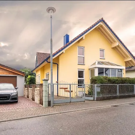 דירה Awad's Yellow *